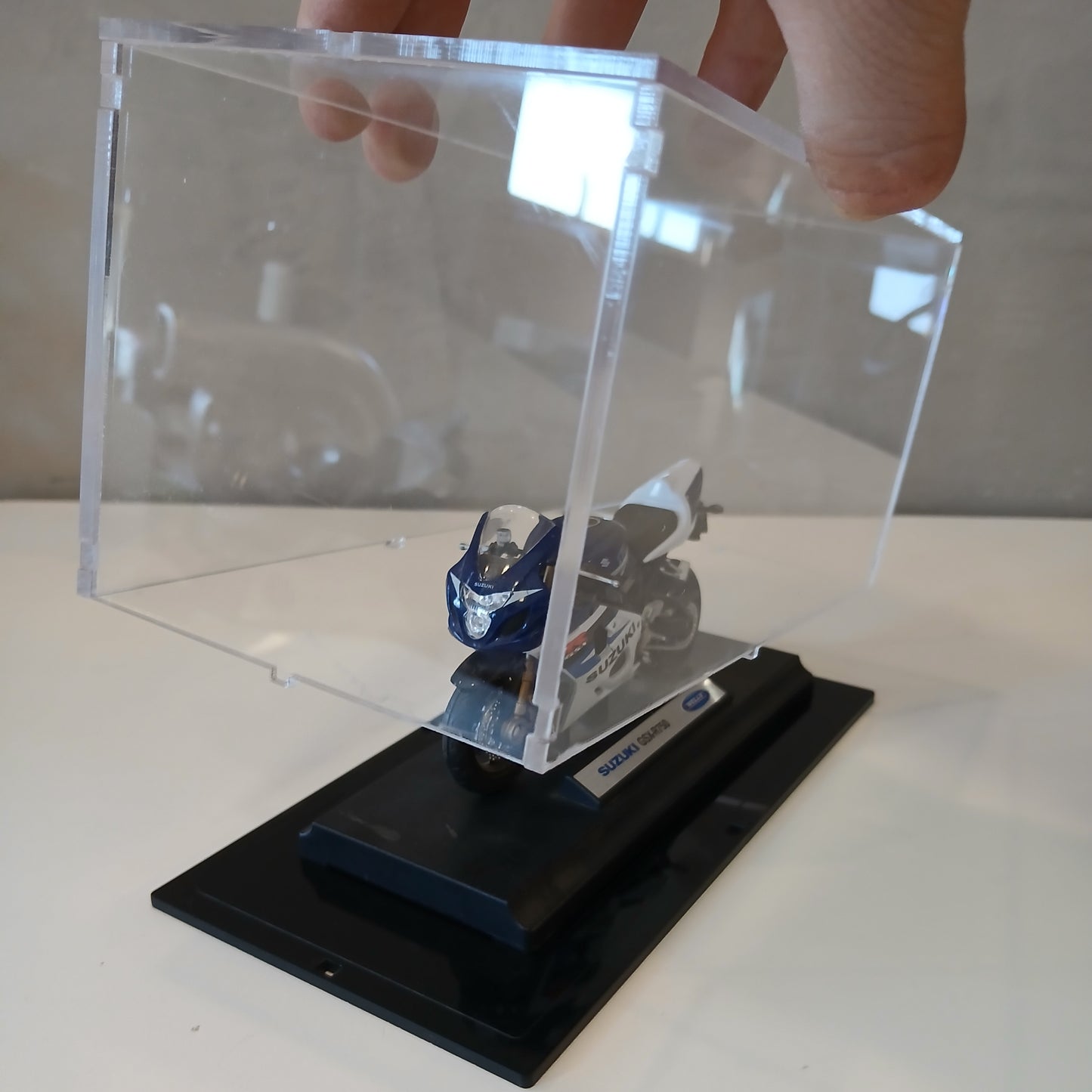 Caja de Acrílico- Auto 1:43 / Moto 1:18