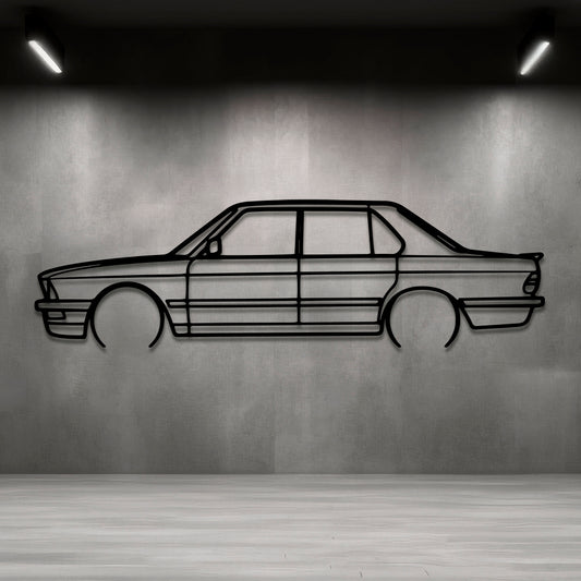 BMW M5 E28